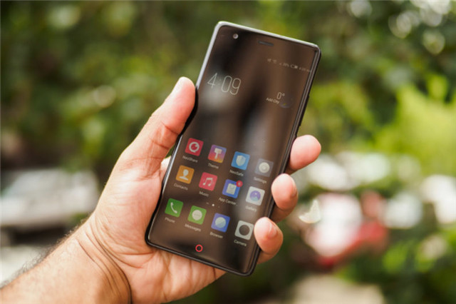 努比亚Z17外媒评测汇总 拍照功能丰富屏幕效果