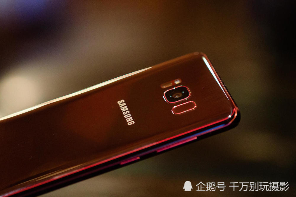 初見galaxy s8勃艮第紅:除了驚豔還是驚豔