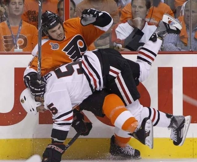 无打架不冰球一文读懂冰球场单挑的江湖规矩