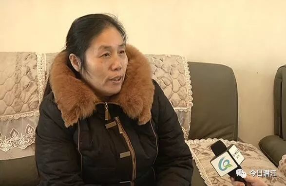 程冬梅,她就是"潜江剪纸"的传承人.