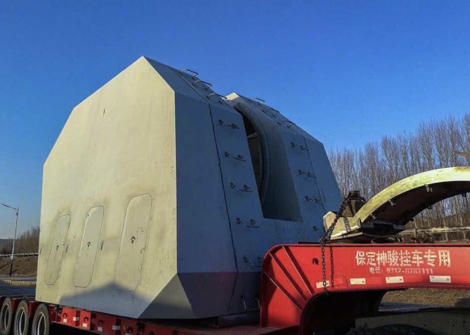 中国海军先进火炮曝出分身照片!电磁炮之外就