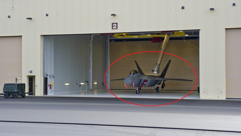 歼20机库为何比F22简陋那么多?这才是真正厉