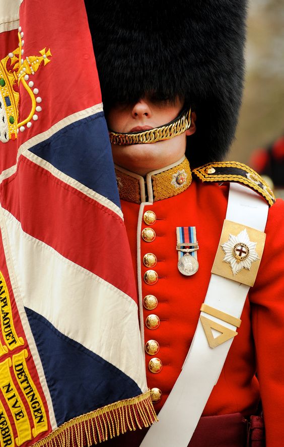 军装控装腔指南,三个字秒辨英国皇家近卫团