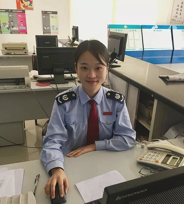 最近,日照地税这个小姐姐火了!
