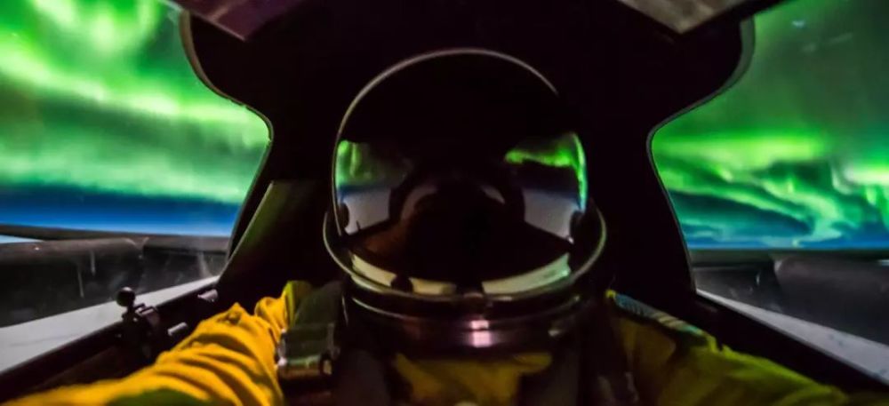 u-2飞行员最新摄影作品 20000米高空的梦幻极光