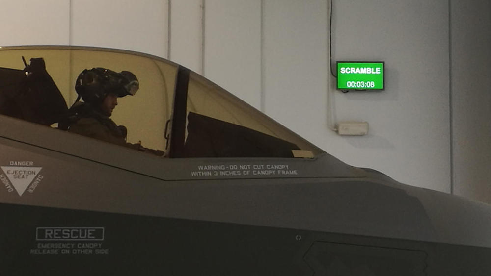 成飞艺高人胆大,老式歼7II竟魔改成半隐身战机