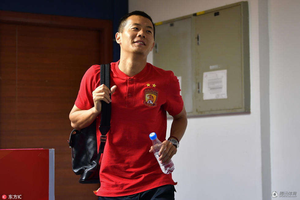 高清恒大赛前发布会卡纳瓦罗黄博文笑开怀