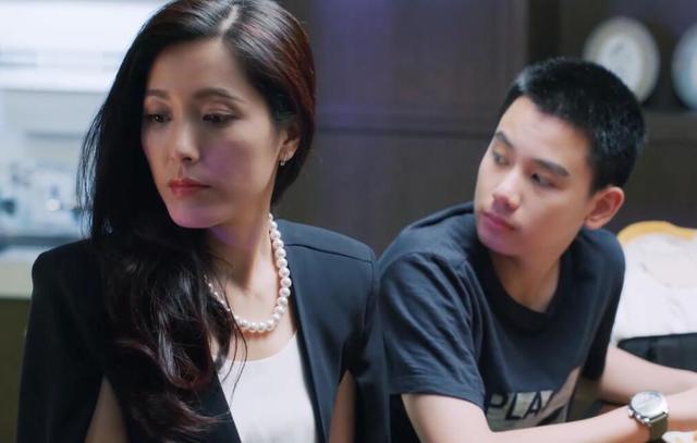 刘烨评中戏女同班,章子怡很讨人喜欢,胡静是班