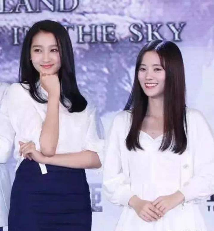 晓彤每次撞衫都被吐槽,一副好身材却输得好尴尬