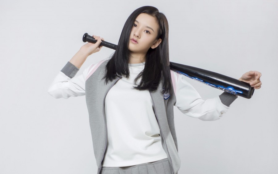 同样是花裙子,宋祖儿诡异形体让人皱眉,谁叫她