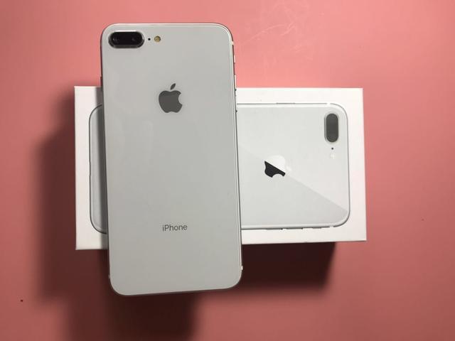 深圳华强北出品的山寨iphone 8p各方面都能以假乱真