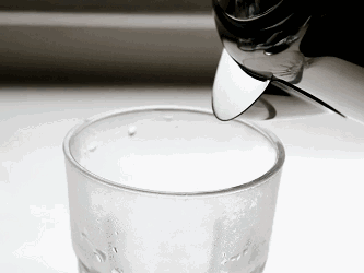 血管|“腿脚”出现4种迹象，十有八九血管“堵”了，尽早去检查，别忽视