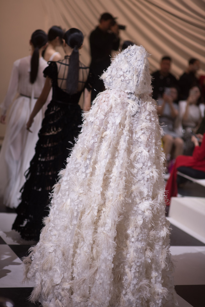 dior2018春夏高级订制时隔70年的女性主义对话