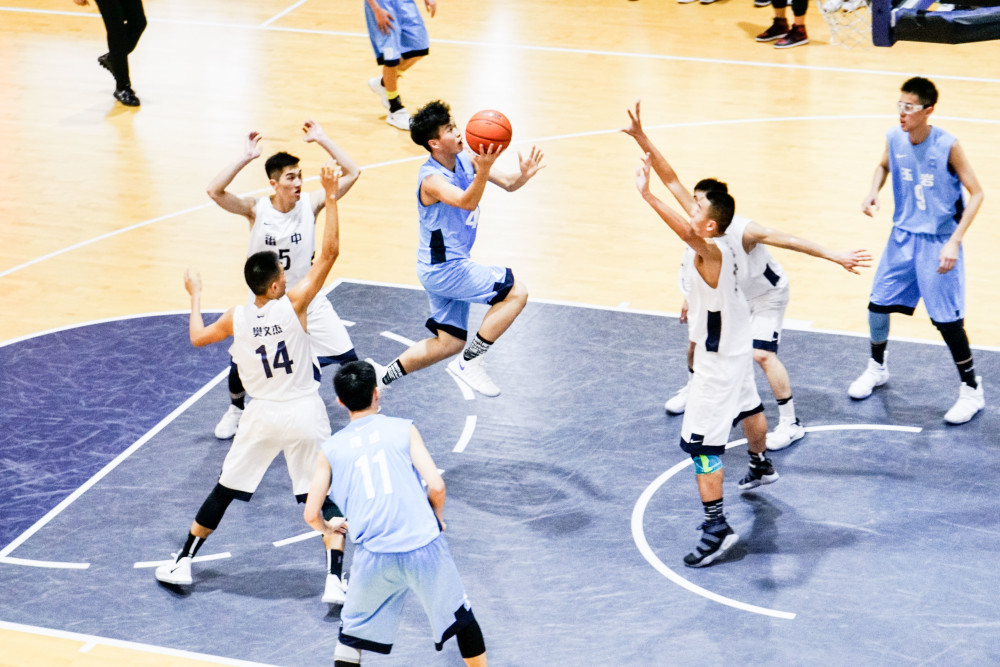 耐高广州区半决赛生死战番禺中学淘汰玉岩中学