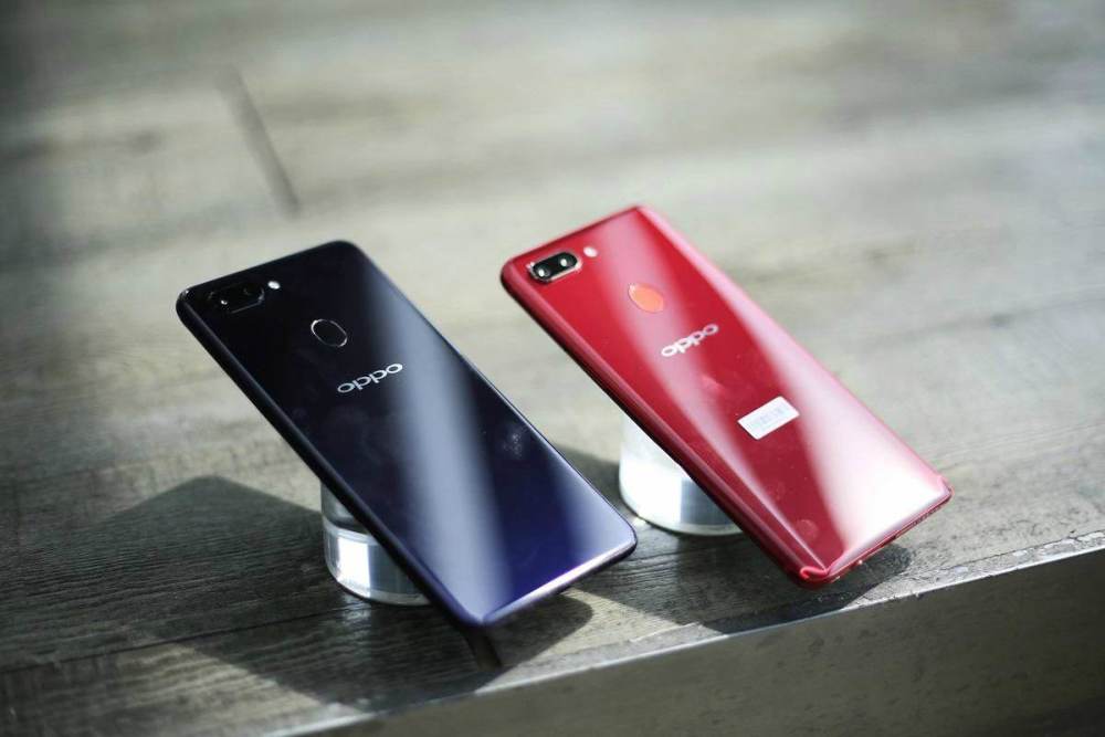 因此不单单是oppo,几乎所有采用异形屏幕的手机厂商都在取消plus这样