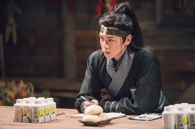 张若昀李现再度合作,不演《法医2》竟然演奇