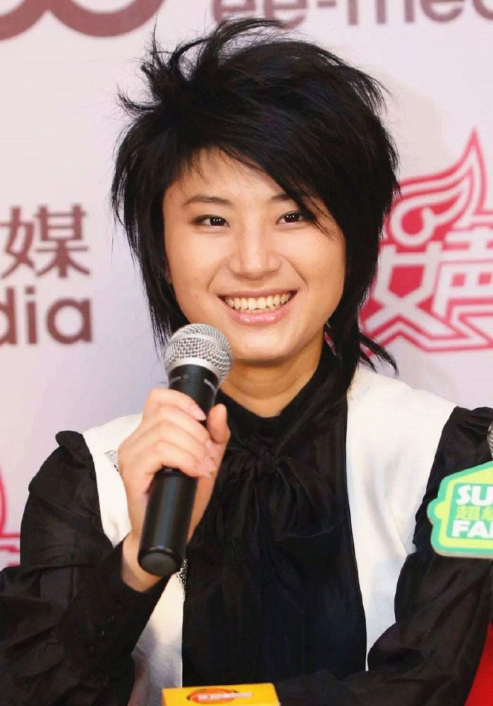 尚雯婕表态不再买水军引热议,500多万票选的超女冠军过气了?