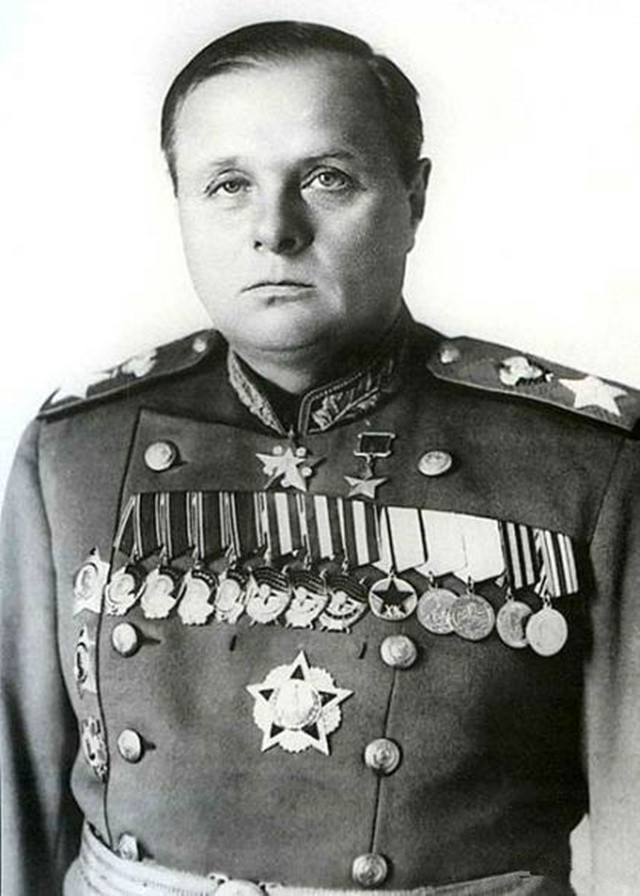二战苏联政治大清洗,西方面军司令巴甫洛夫惨遭枪决