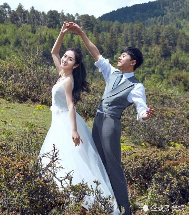 老婆谢娜粉丝破亿,张杰发文秀恩爱甜到鼾