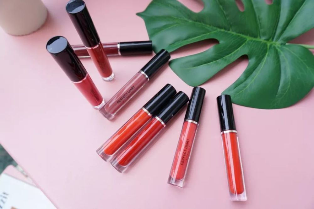 吴昕学范冰冰当美妆博主拍视频,却因连口红都