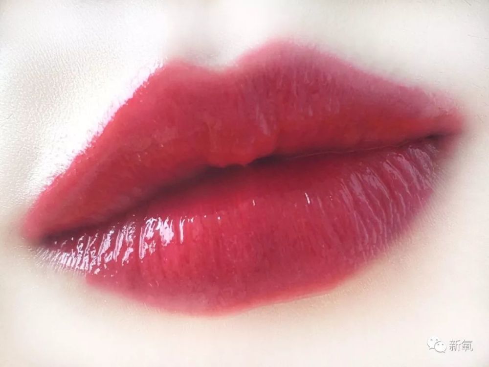 吴昕学范冰冰当美妆博主拍视频,却因连口红都