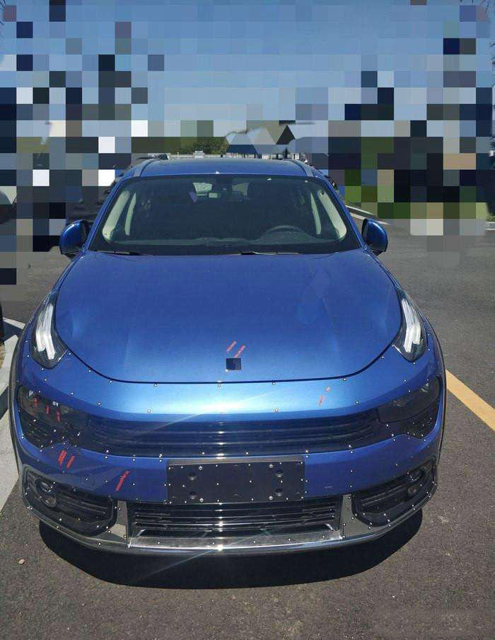 领克02街头实拍!大量镀铬配饰亮瞎眼!感觉比官图还霸道!