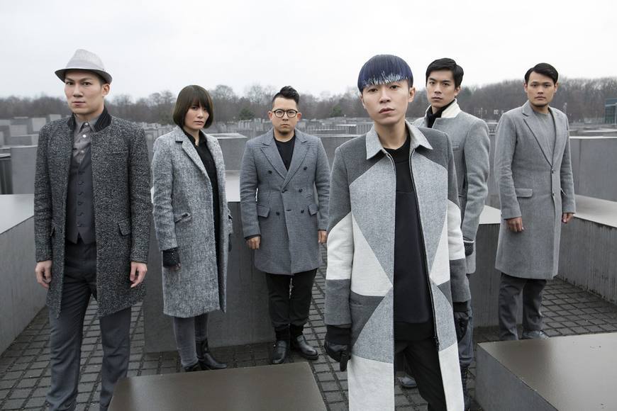 由成员吴青峰,谢馨仪,史俊威,刘家凯,何景扬,龚钰祺6人组成,五个男生