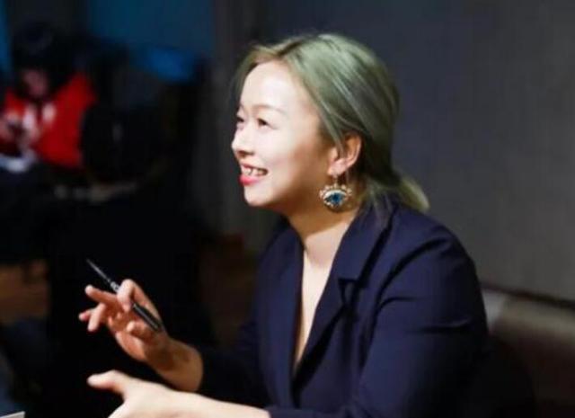 作家张春来榕签售曾被称为最会讲故事的人