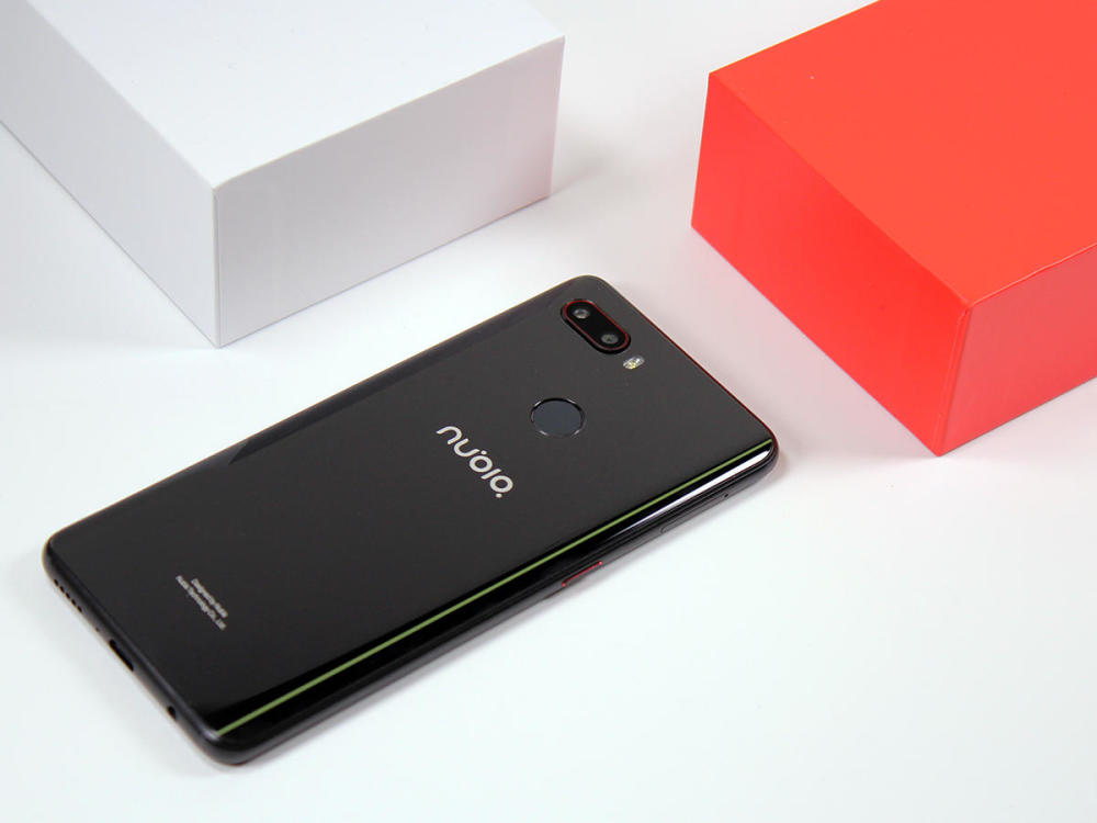 2400万双摄 性能小钢炮 努比亚z18mini图赏