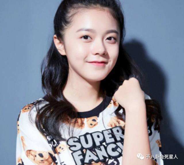 接棒关晓彤演张嘉译女儿,她有可能成为新一代