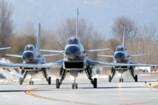 此处应有掌声 歼10C成为我军理想的三代全能