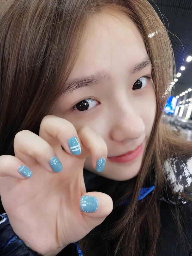 刷爆小红书带货达人林允出镜最多的三款美甲是