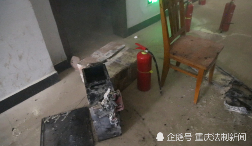 武隆客运站起火 70人被浓烟笼罩