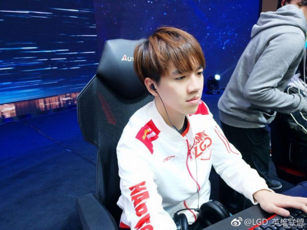 比拼颜值? 盘点LPL各大战队的颜值担当