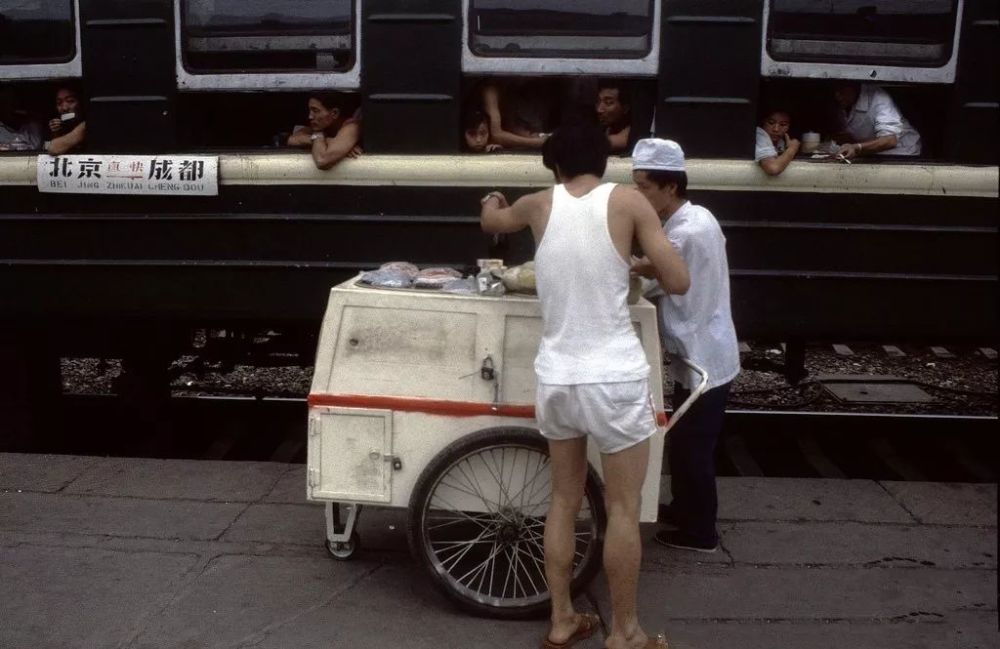 成都老照片:20张上世纪80年代的成都火车老照片,有你的记忆吗?