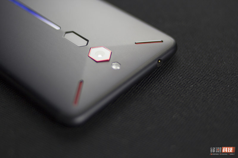 想愉快吃鸡,选它没毛病:努比亚红魔手机游戏专