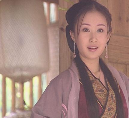 2018年舒畅真的红了,身穿仙女裙出席新剧活动