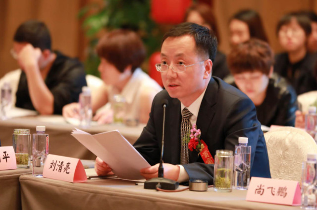 巨鹰集团总经理:刘清亮(先生)针对三秦文化的发展和演变的过程提出