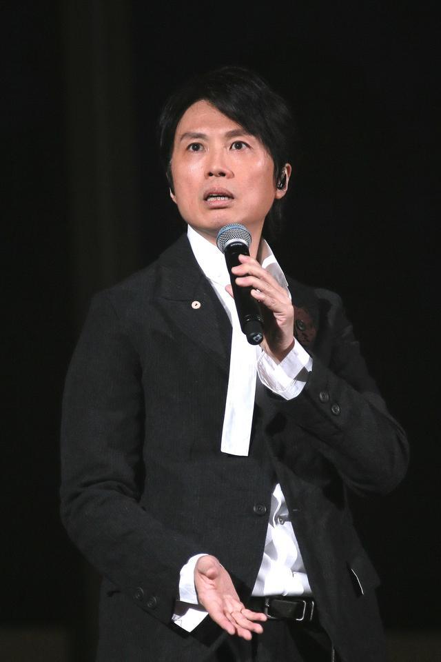 黄子华拼死对抗黄牛党,26场演出放出15万张门票,香港无前例