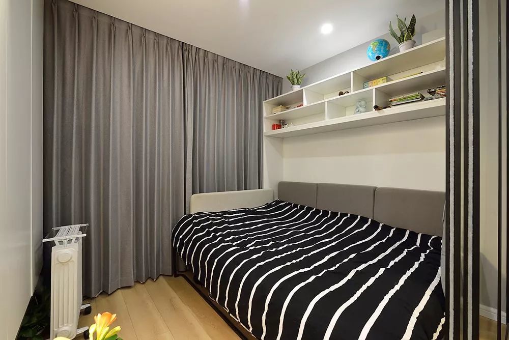 阁楼   将阁楼合利的用起来了,不仅多出了一间房,而且也让孩子有了