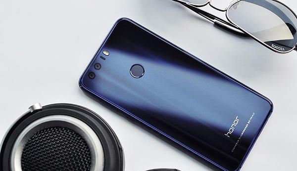 《复联3》即将上映,漫威英雄们都用过什么手机