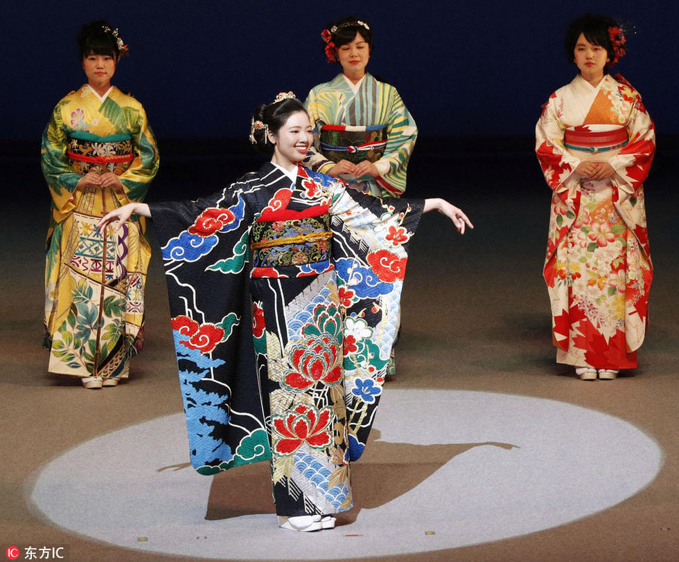 东京奥运制各国主题和服 中国款绣上牡丹花