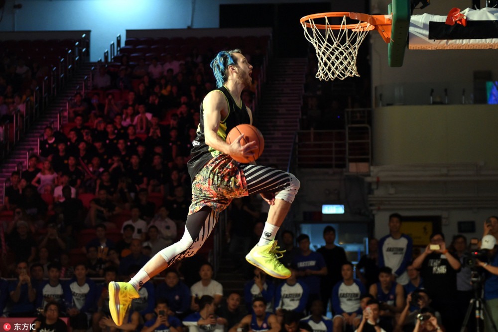 神级灌篮高手jordan kilganon花式大灌篮超吸睛!