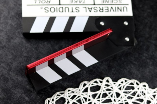 坚果3深度测评:后置双摄三面无边框,千元全面