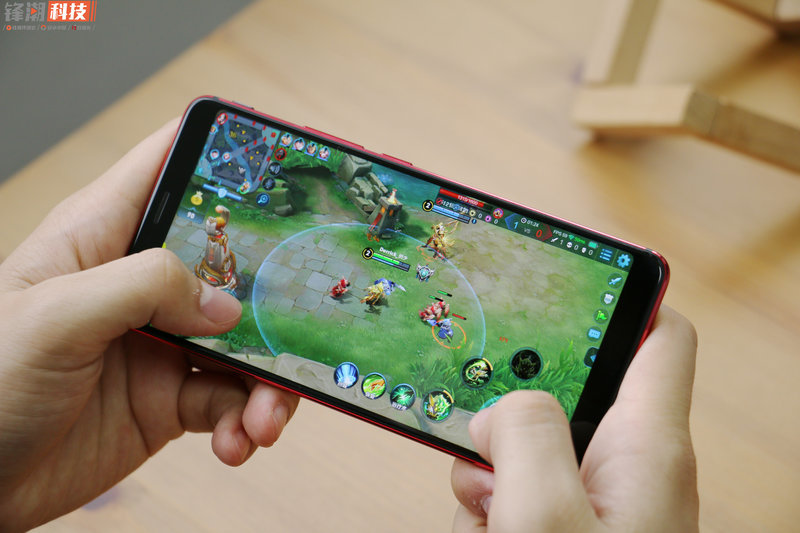 想愉快吃鸡,选它没毛病:努比亚红魔手机游戏专