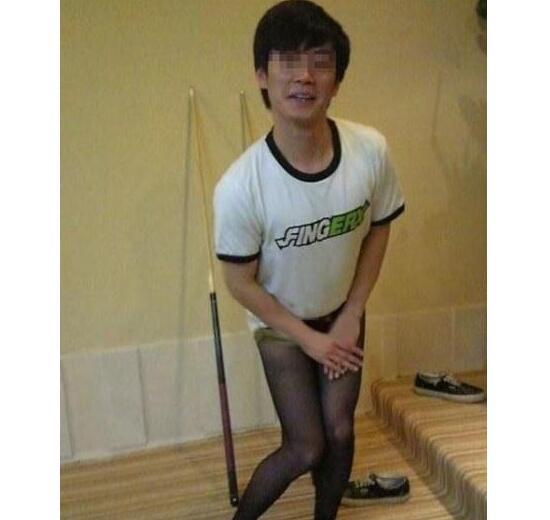 企鹅娘吐槽：你最喜欢动漫中的哪种袜子呢？ 
