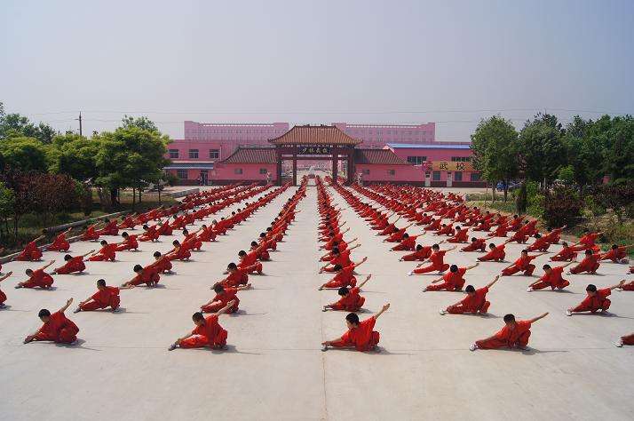 《宿迁武校登封打广告被称踢馆少林!