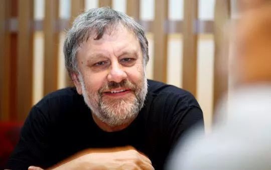 结婚证下面有一排字母,这是啥含义?