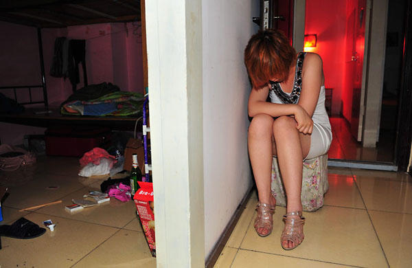 离异女子工地旁开店"接单",被抓后坦言:都是为了赚钱!