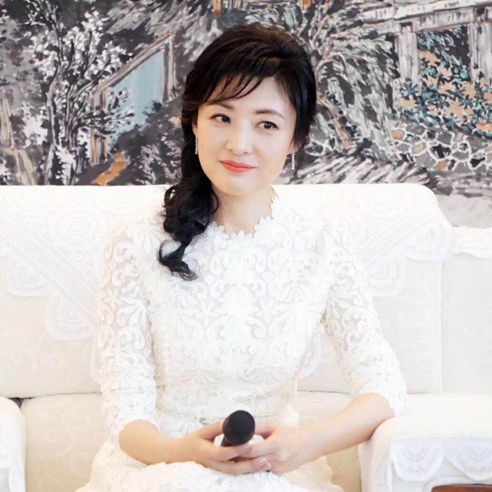 又一不老女神 央视周涛50岁了 将到重庆演13岁